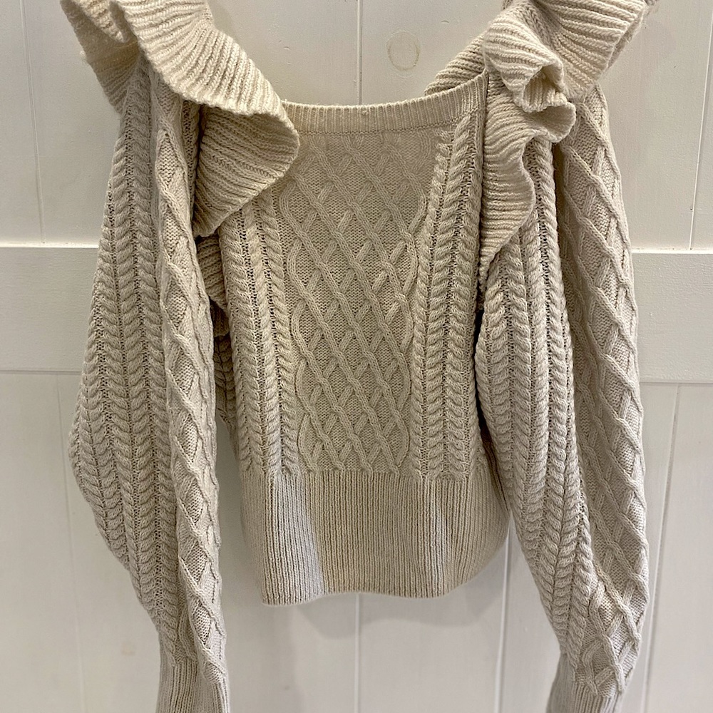 H&M brand new, never been worn, tags still attached beach sand colored sweater.